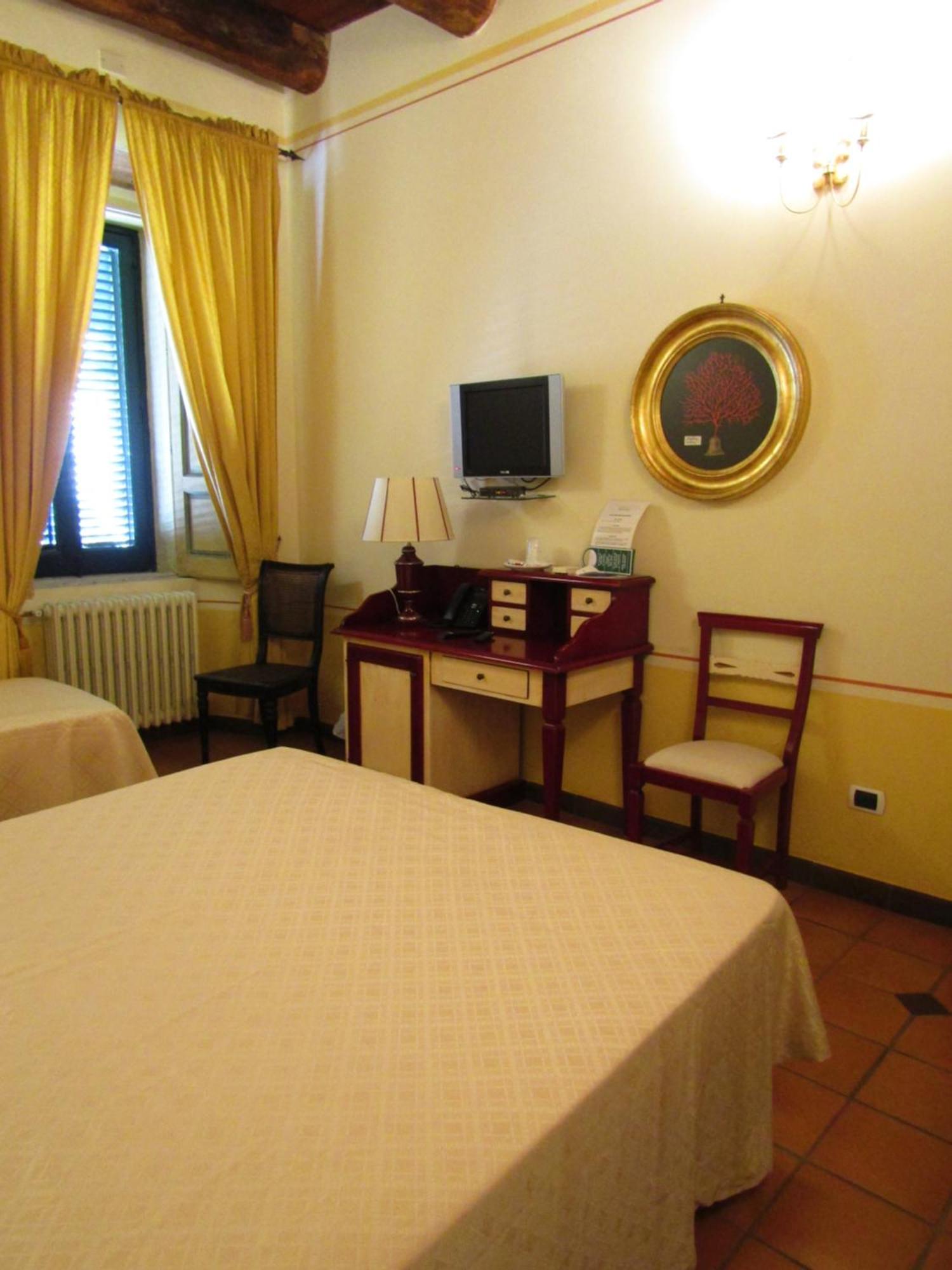 Antichi Feudi Dimora D'Epoca Hotel Teggiano Ruang foto