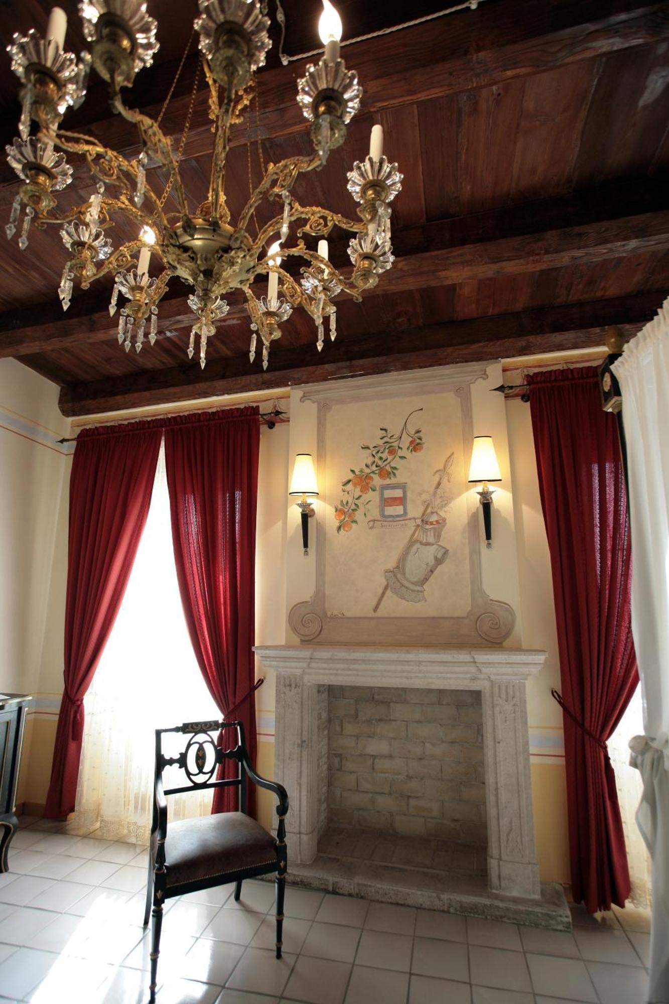 Antichi Feudi Dimora D'Epoca Hotel Teggiano Ruang foto