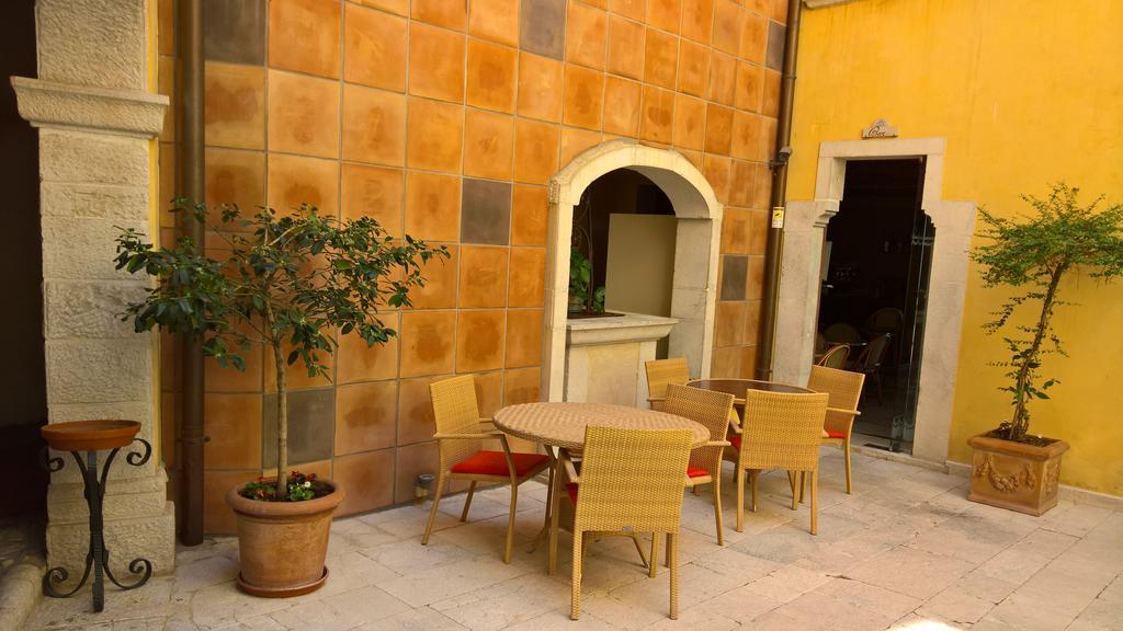 Antichi Feudi Dimora D'Epoca Hotel Teggiano Bagian luar foto